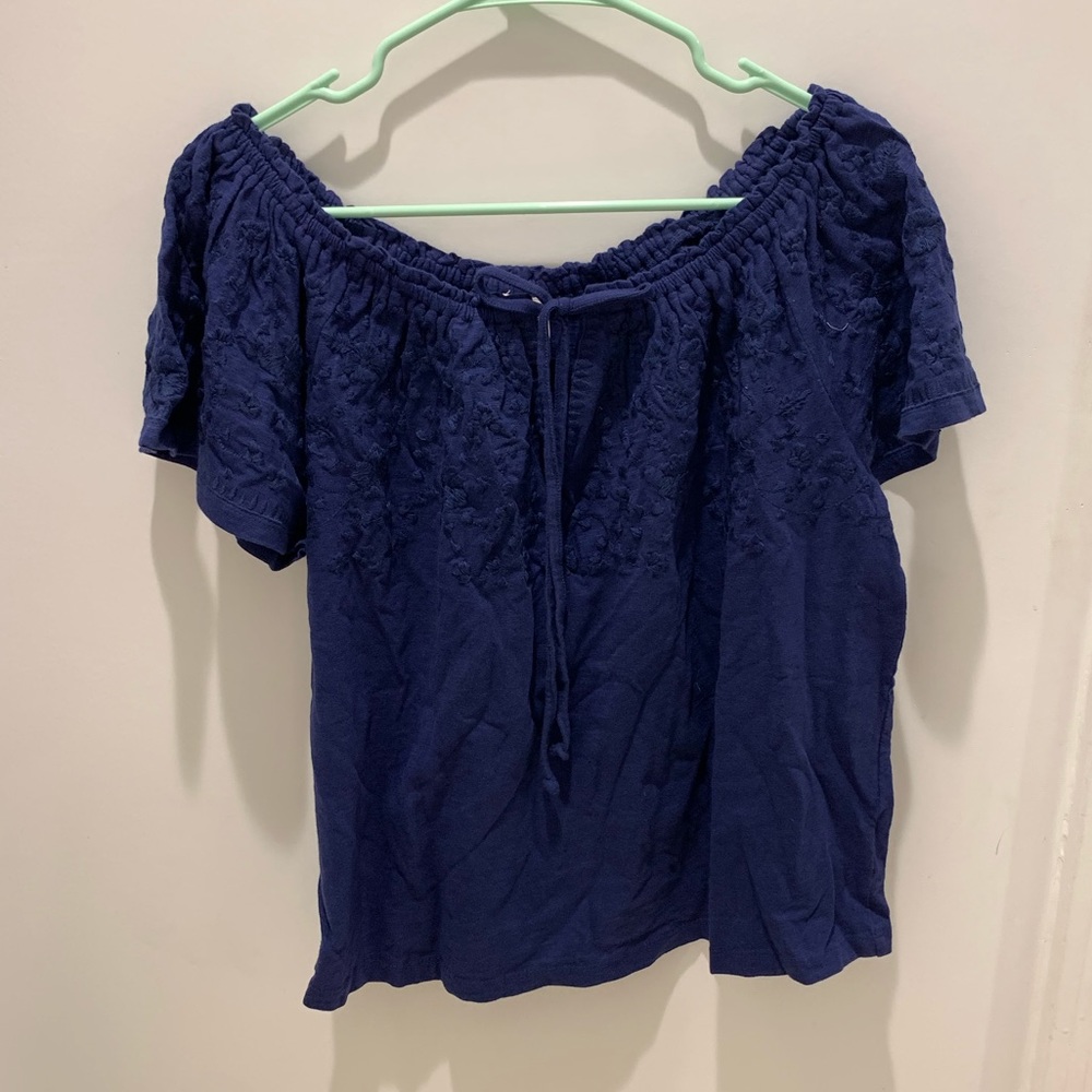 🥳BRAND NEW🥰Francesca’s Off The Shoulder Top